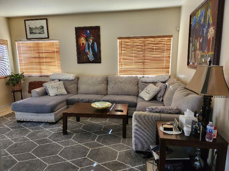 Large Private Suite, With California King Bed Habitación en casa particular Las Vegas